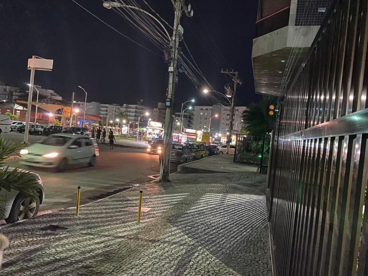 Conforto Com Ar, Tvs Smart, Na Quadra Da Do Forte, Em Frente A Feira Artesanato * Cabo Frio