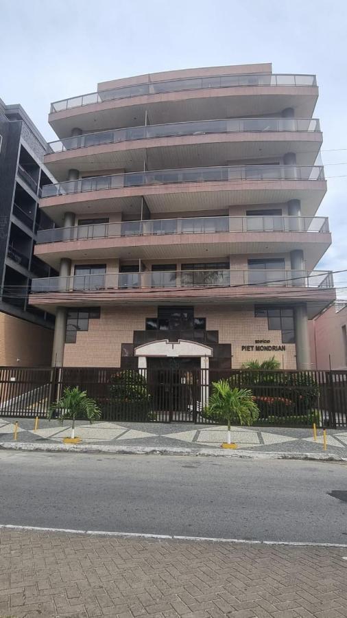 Conforto Com Ar, Tvs Smart, Na Quadra Da Do Forte, Em Frente A Feira Artesanato Cabo Frio
