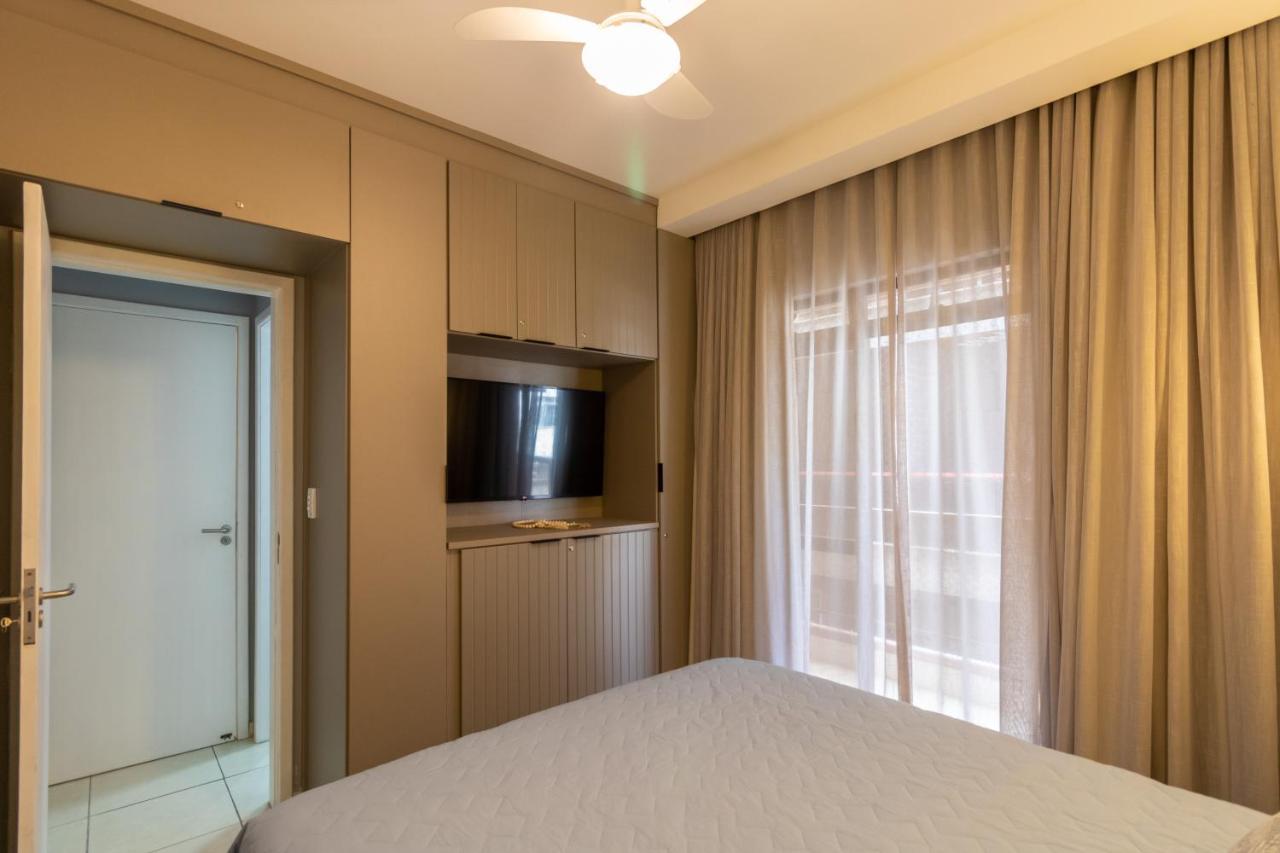 Conforto Com Ar, Tvs Smart, Na Quadra Da Do Forte, Em Frente A Feira Artesanato *