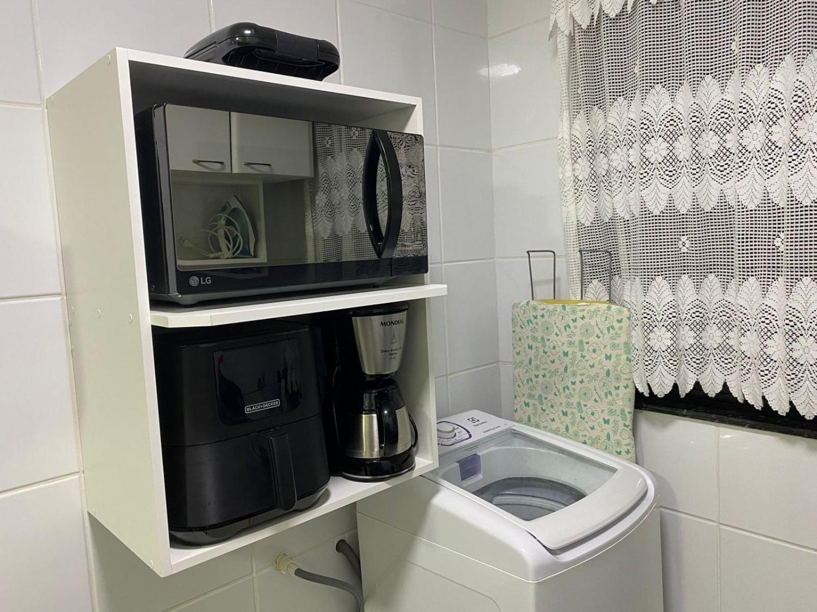 Conforto Com Ar, Tvs Smart, Na Quadra Da Do Forte, Em Frente A Feira Artesanato *